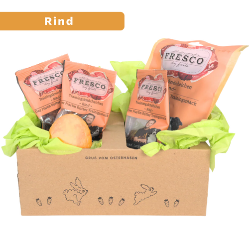 osterkoerbchen_mit_straussenei_und-fressco_snacks_mango