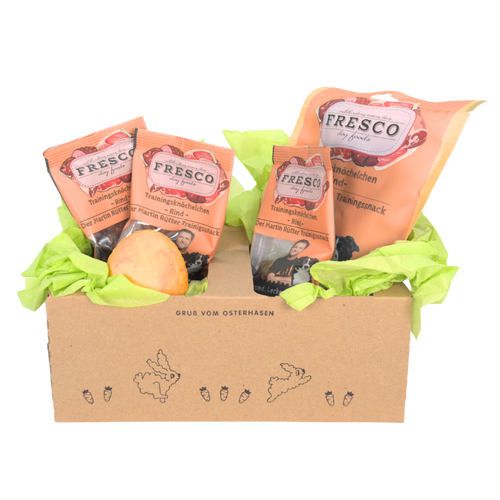 osterkoerbchen_mit_straussenei_und-fressco_snacks_mango