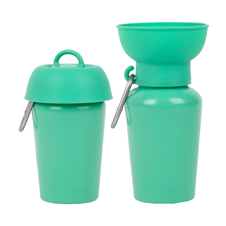 Reise Wasserflasche mit Napf in der Variante Grün (Martin Rütter Shop)